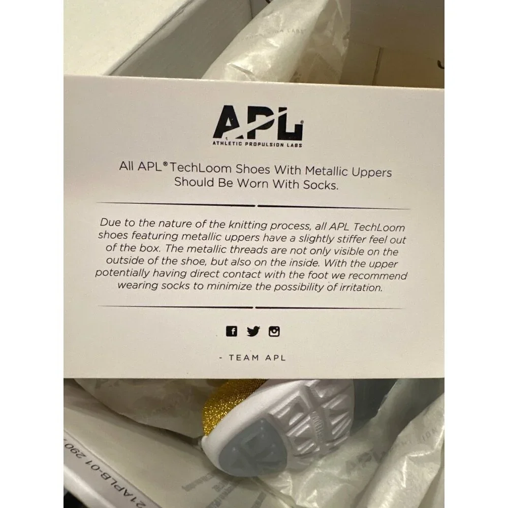 APL Womens Techloom Breeze Sneakers Size 8 Gold Metallic Knit Lightweight Athlet